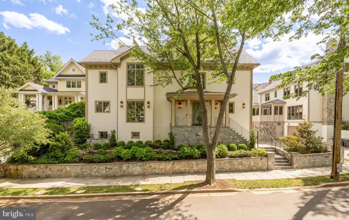 5537 Hawthorne Pl Nw, Washington, DC 20016 - #1