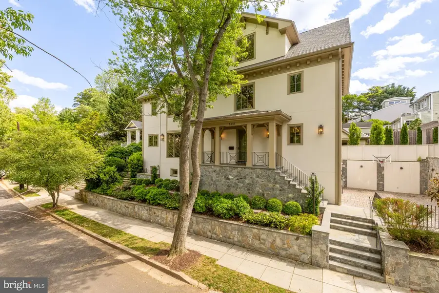 5537 Hawthorne Pl Nw, Washington, DC 20016 - #2