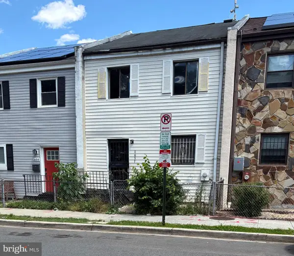 1657 11th Pl Ne, WASHINGTON, DC 20002