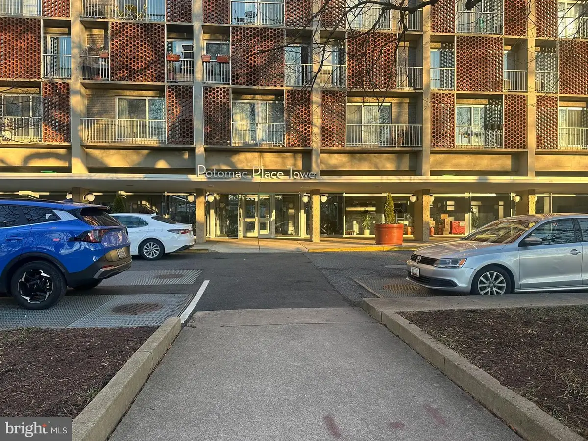 800 4th St Sw #s325, Washington, DC 20024 - #1