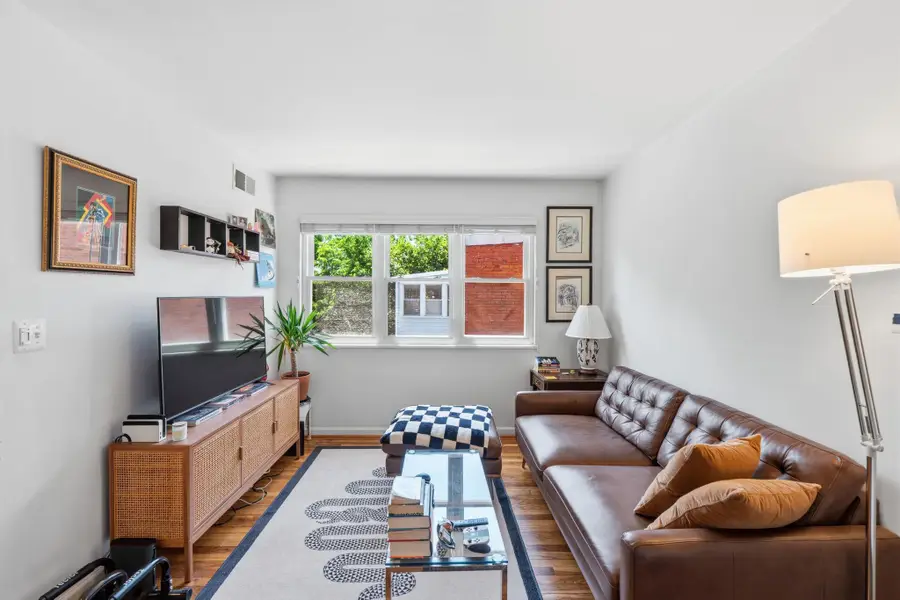 526 Kenyon St Nw #204, Washington, DC 20010 - #2
