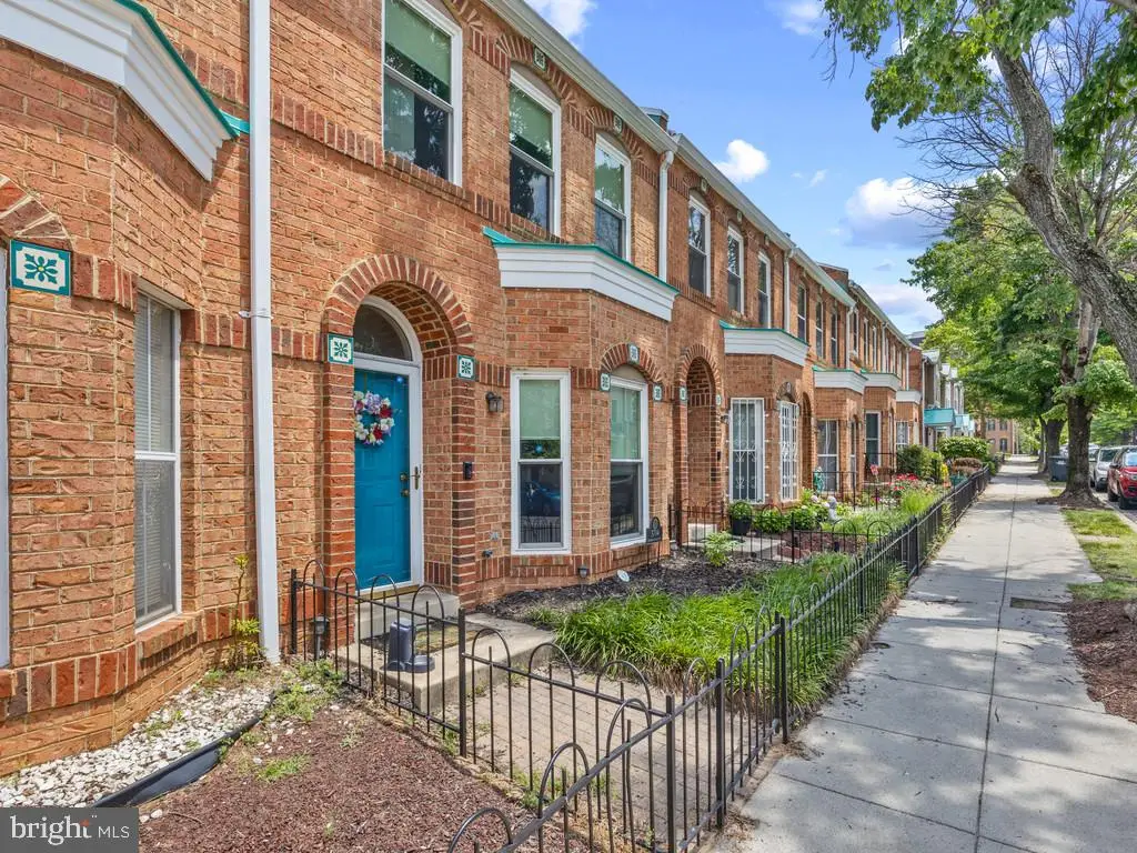 3714 Roosevelt Pl Ne, Washington, DC 20019 - #1