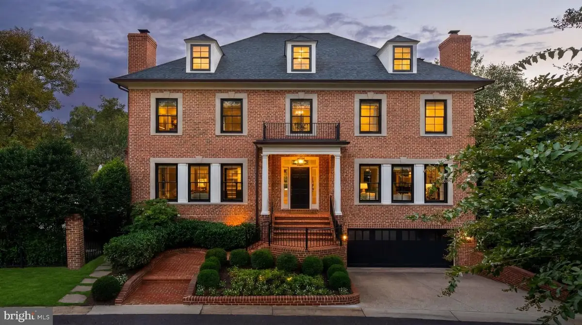4841 Kemble Pl Nw, Washington, DC 20007 - #1