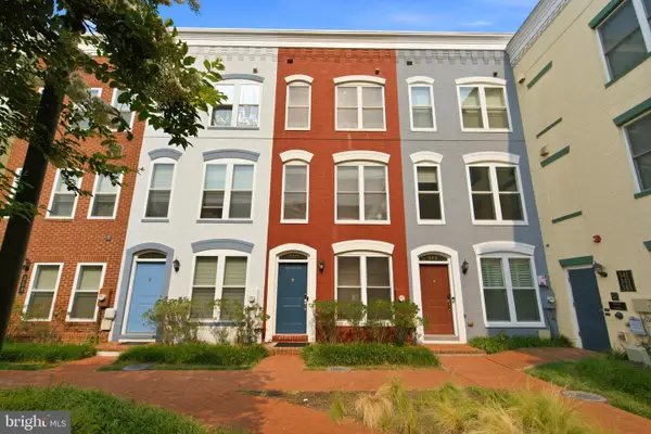 349 L St Se, WASHINGTON, DC 20003