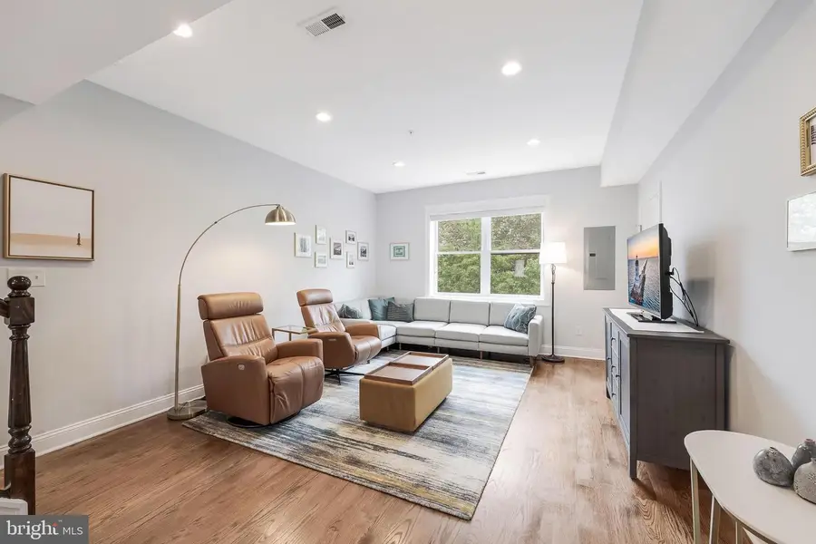 1613 Isherwood St Ne #3, Washington, DC 20002 - #2