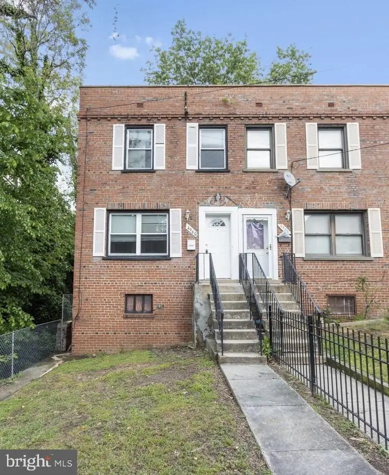 4960 Just St Ne, Washington, DC 20019 - #1