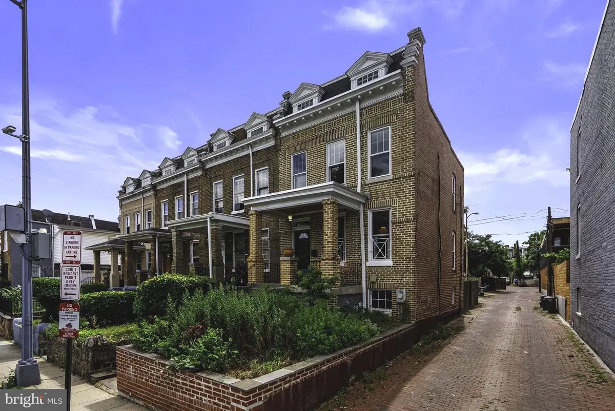3112 Park Pl Nw, Washington, DC 20010 - #1