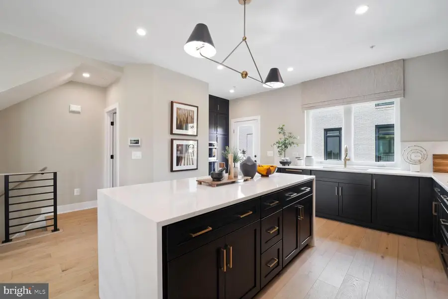 61 Lower Service Ct Nw #901, Washington, DC 20001 - #3