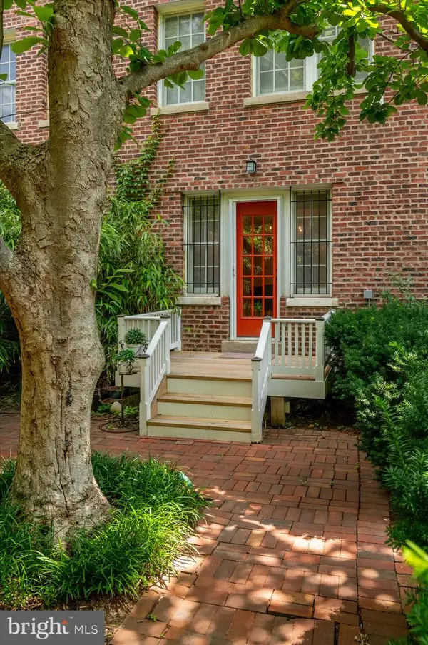 1661 Crescent Pl Nw #102g, WASHINGTON, DC 20009