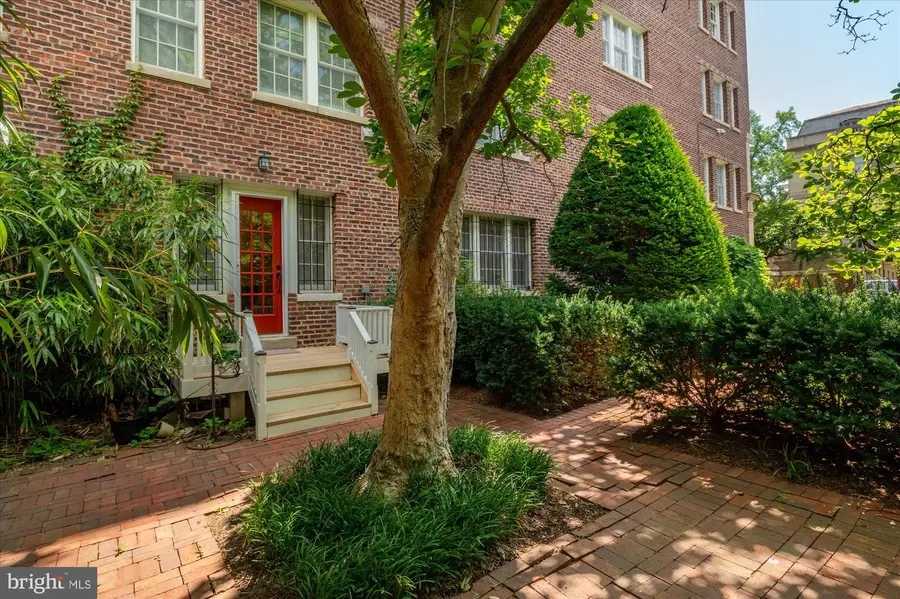 1661 Crescent Pl Nw #102g, Washington, DC 20009 - #3