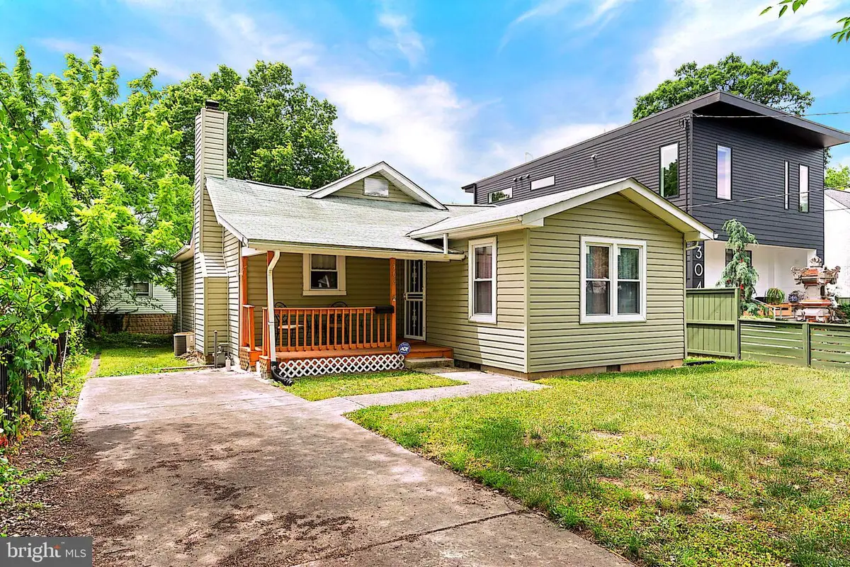 302 Quackenbos St Nw, Washington, DC 20011 - #1