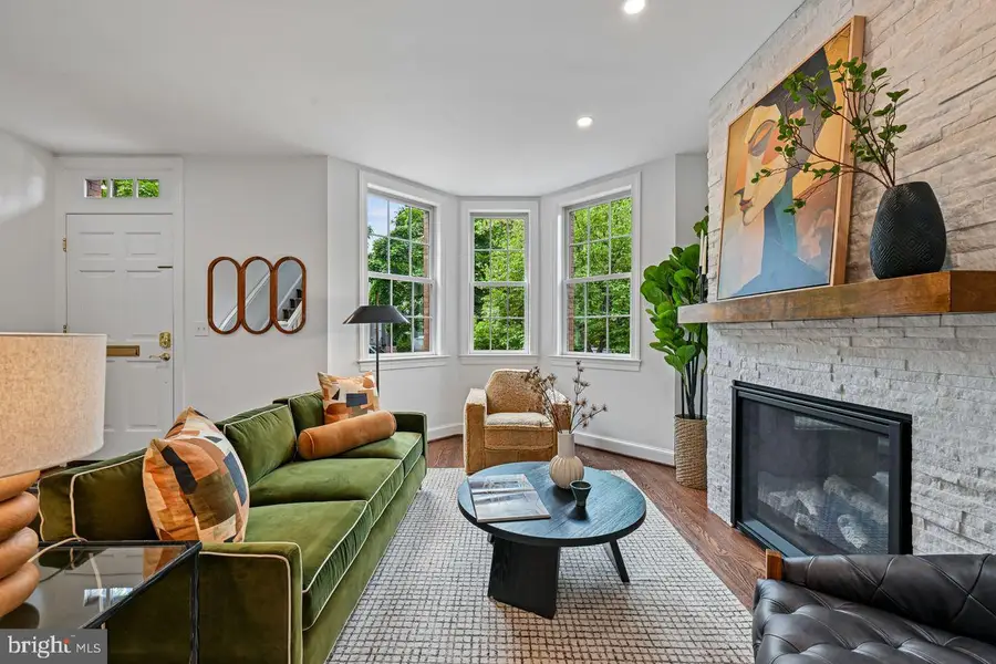 21 4th St Ne, Washington, DC 20002 - #2