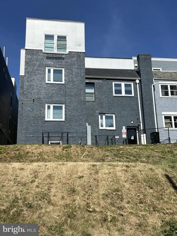 1944 3rd St Ne, WASHINGTON, DC 20002