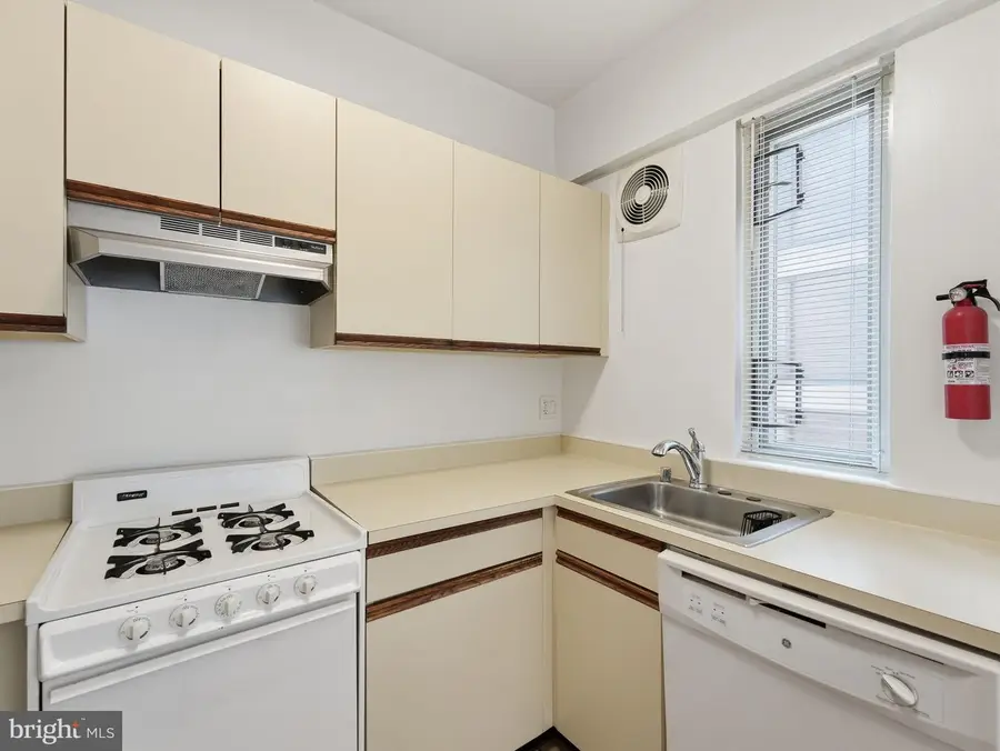 1727 Massachusetts Ave Nw #416, Washington, DC 20036 - #3