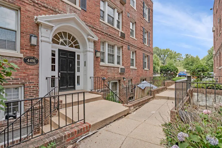 4491 Nw Macarthur Blvd Nw #102, Washington, DC 20007 - #3