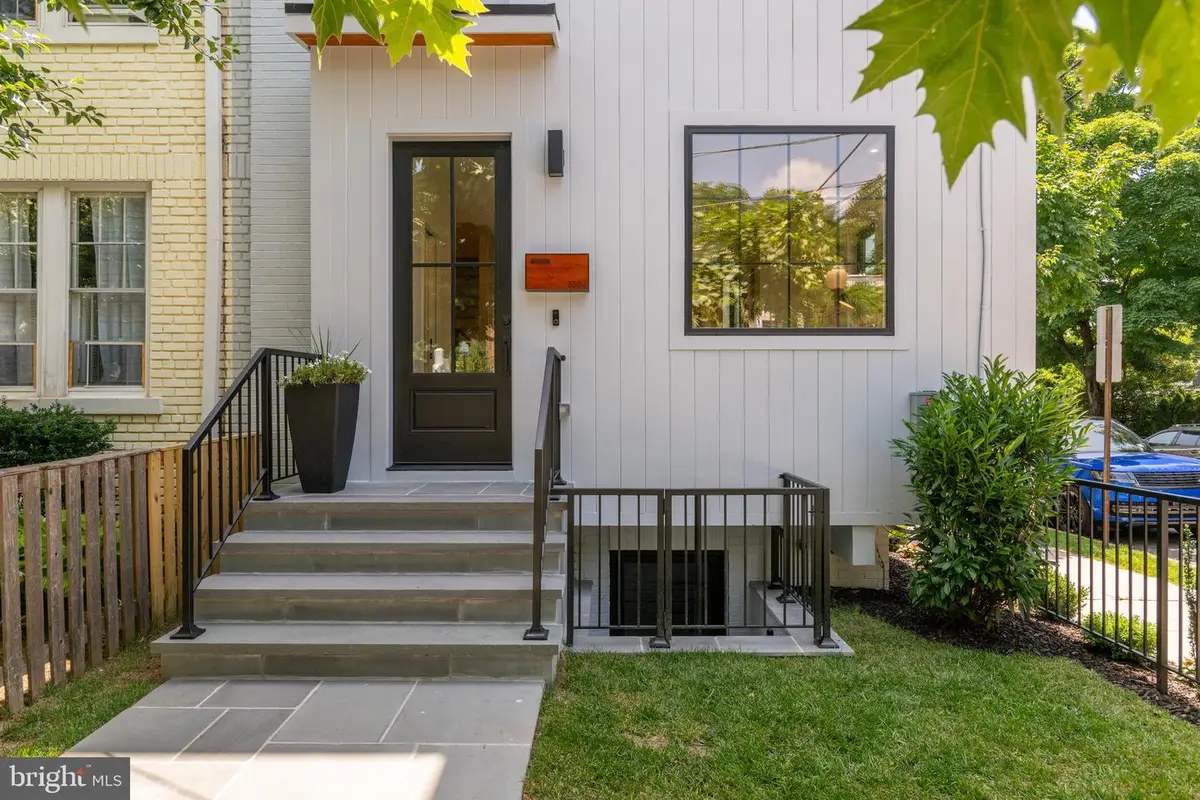 3554 T St Nw, Washington, DC 20007 - #1