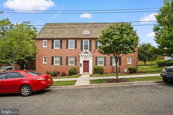 3800 W St Se #102, WASHINGTON, DC 20020