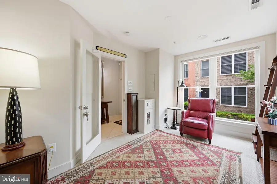 909 3rd Pl Se, Washington, DC 20003 - #3