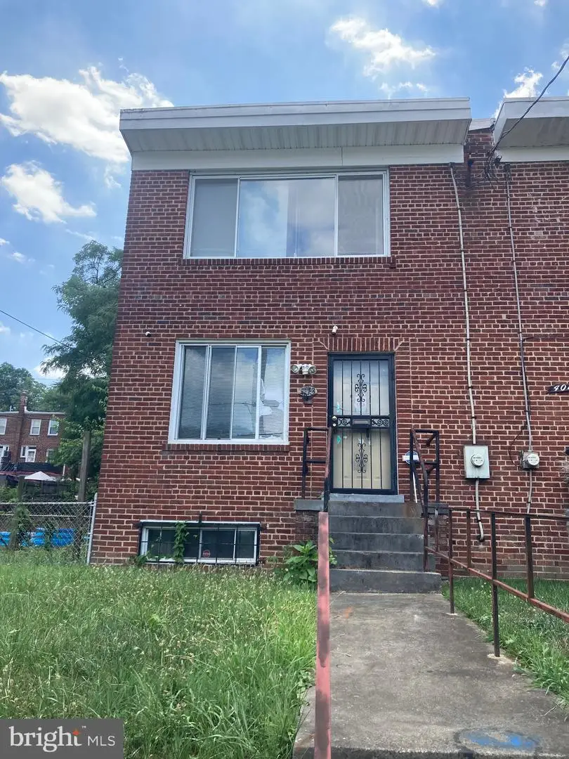 4013 Clay Pl Ne, Washington, DC 20019 - #1