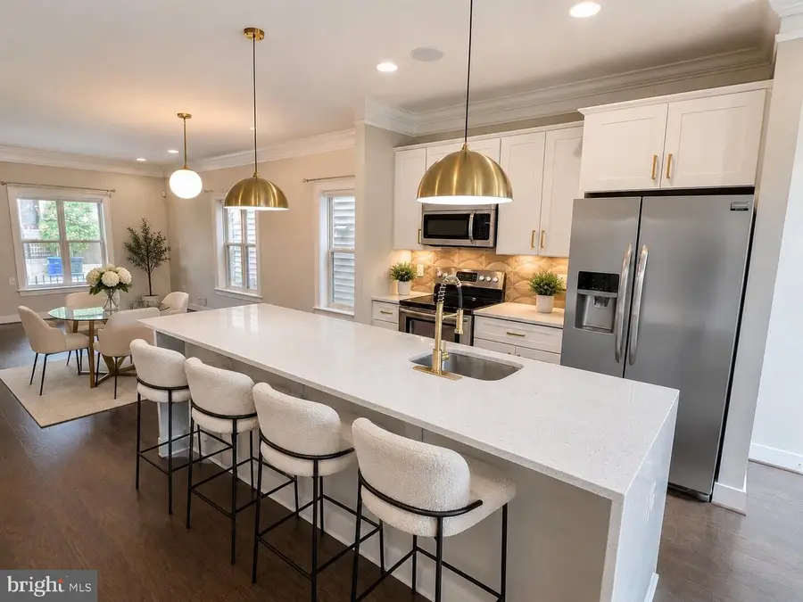 2179 Half Moon Pl Ne, Washington, DC 20018 - #2