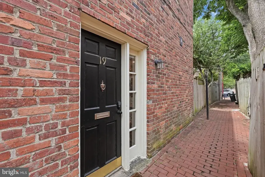 19 Snows Ct Nw, Washington, DC 20037 - #2