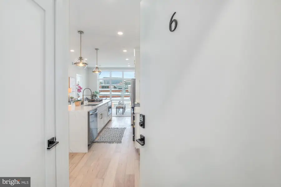 4347 Harrison St Nw #6, Washington, DC 20015 - #2