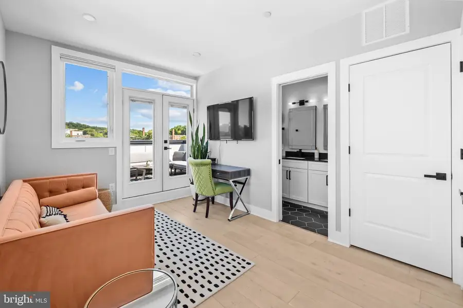 1915 H St Ne #ph1, Washington, DC 20002 - #2