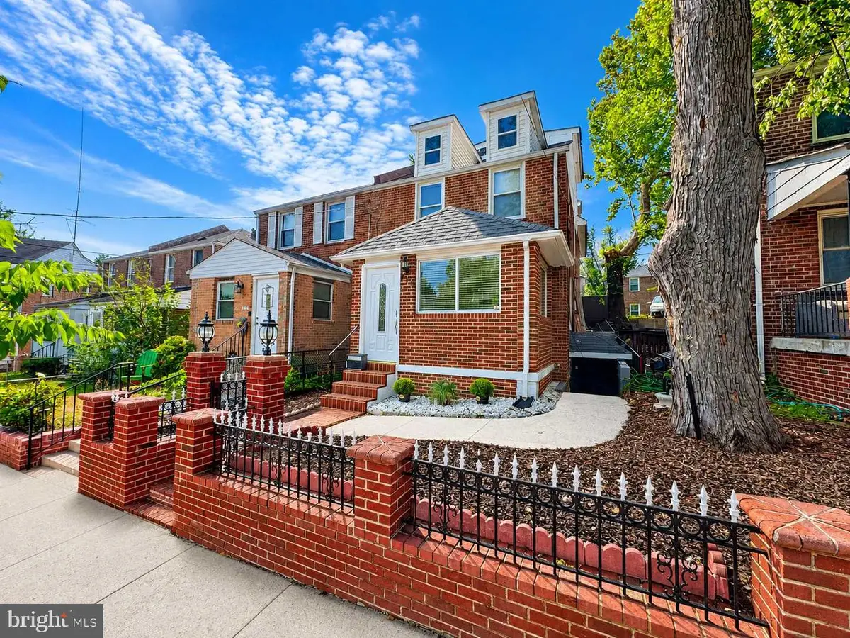 719 Farragut Pl Ne, Washington, DC 20017 - #1