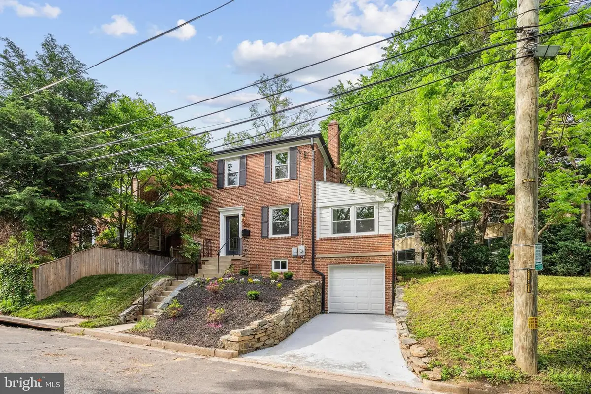 4509 Clark Pl Nw, Washington, DC 20007 - #1