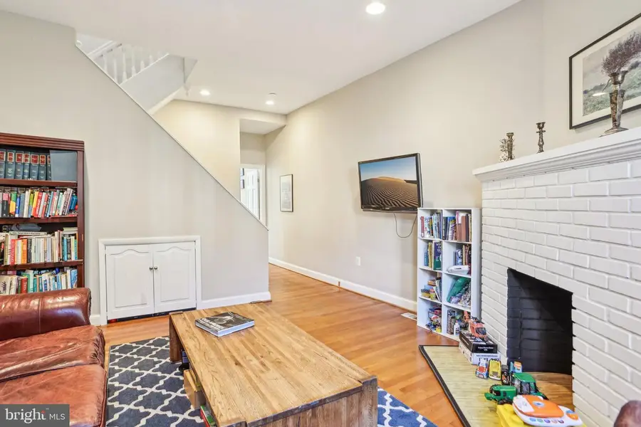403 E St Ne, Washington, DC 20002 - #3