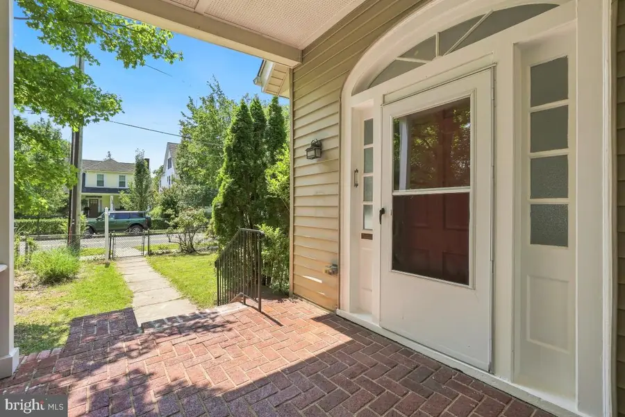 4323 Fessenden St Nw, Washington, DC 20016 - #3
