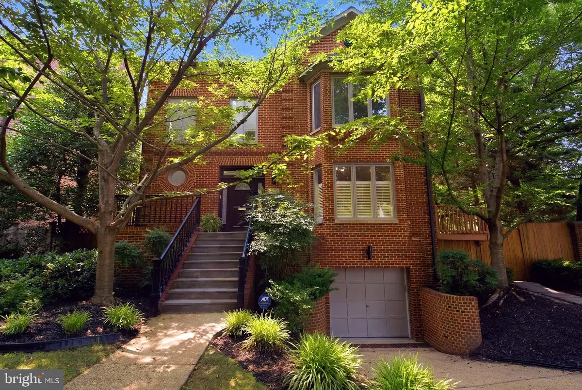 5430 Chevy Chase Parkway Nw, Washington, DC 20015 - #1