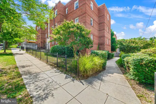 1800 28th Pl Se #2, WASHINGTON, DC 20020