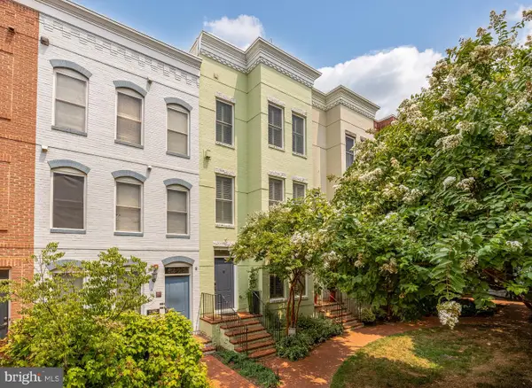 914 4th St Se, WASHINGTON, DC 20003