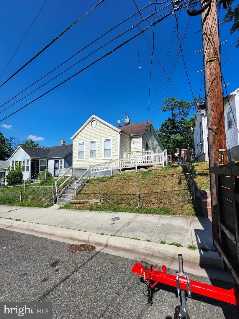 913 47th Pl Ne, Washington, DC 20019 - #2