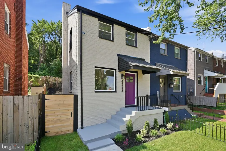 4263 Hildreth St Se, Washington, DC 20019 - #2