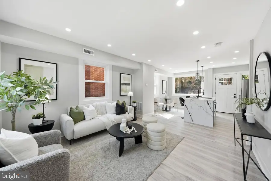 4263 Hildreth St Se, Washington, DC 20019 - #3