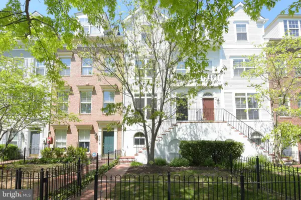 715 G St Sw, WASHINGTON, DC 20024