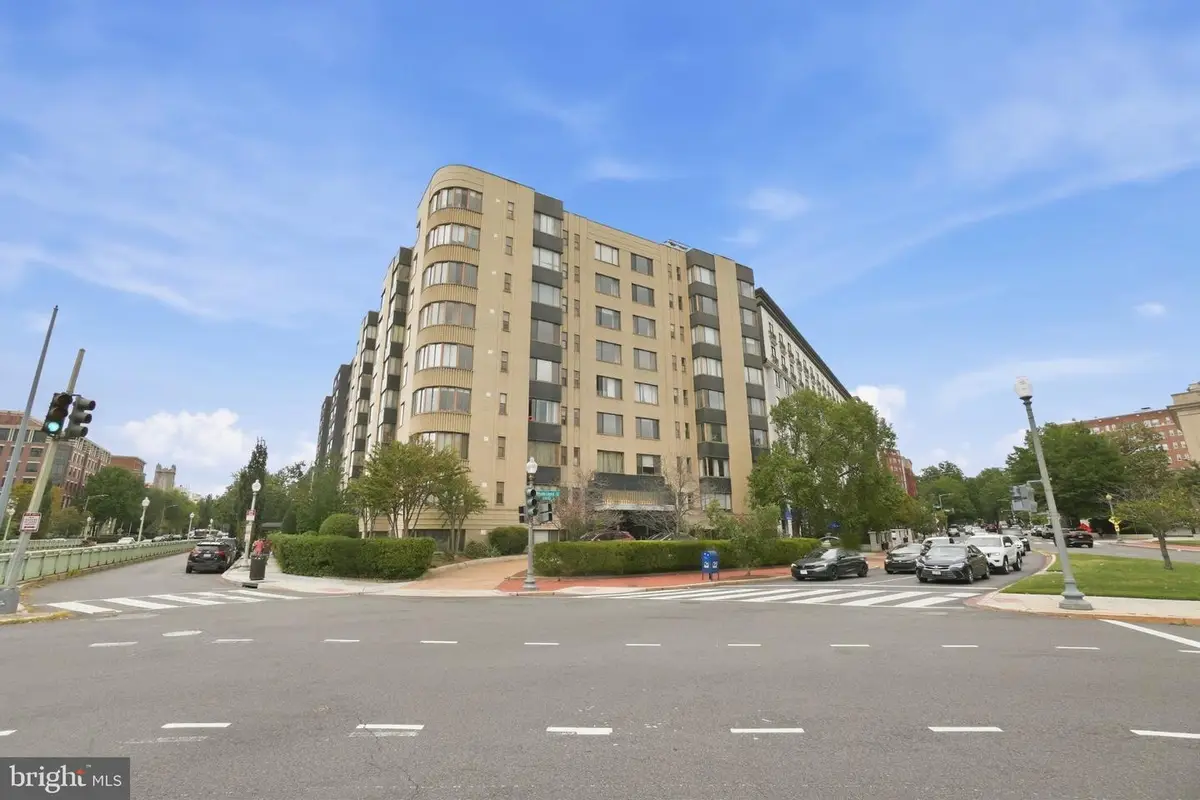 1 Scott Cir Nw #ph, Washington, DC 20036 - #1