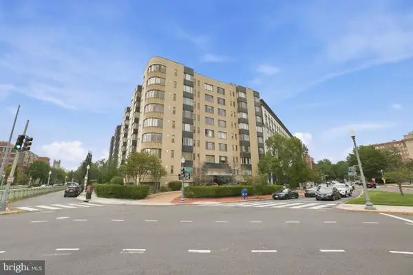 1 Scott Cir Nw #ph, WASHINGTON, DC 20036