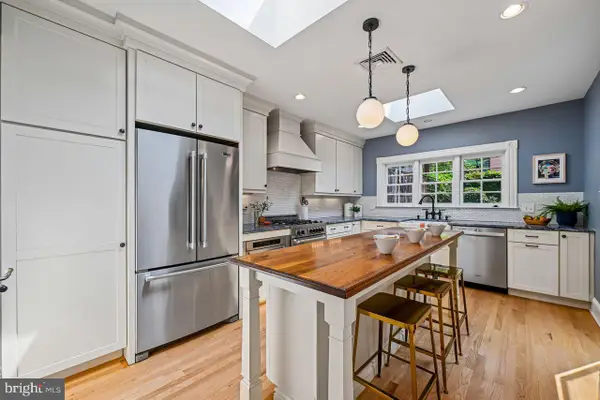 514 13th St Se, WASHINGTON, DC 20003