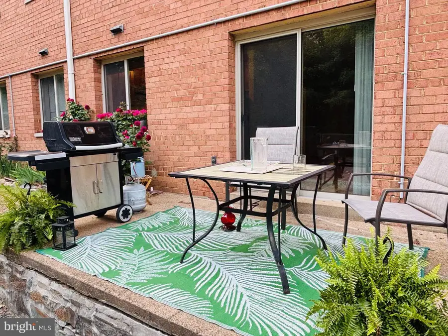 2710 Macomb St Nw #111, Washington, DC 20008 - #2