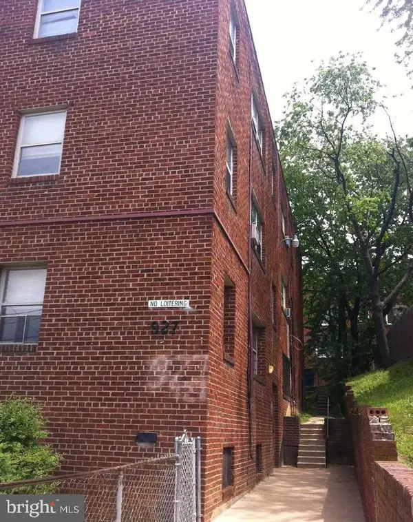 927 52nd St Ne, WASHINGTON, DC 20019