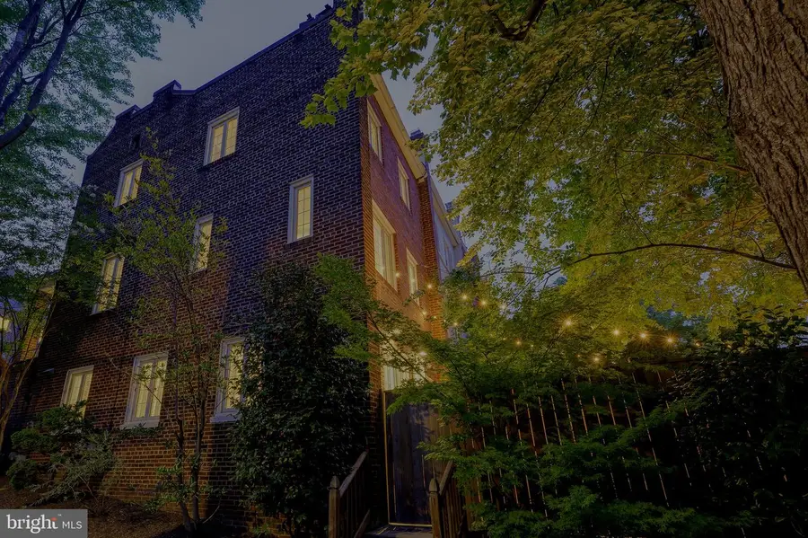2117 Observatory Pl Nw, Washington, DC 20007 - #2