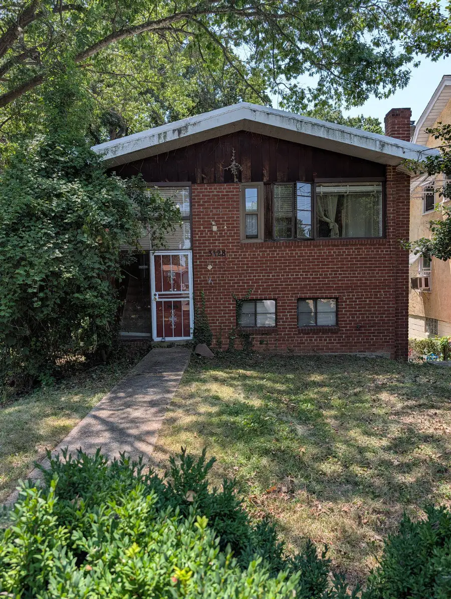 3128 Central Ave Ne, Washington, DC 20018 - #2