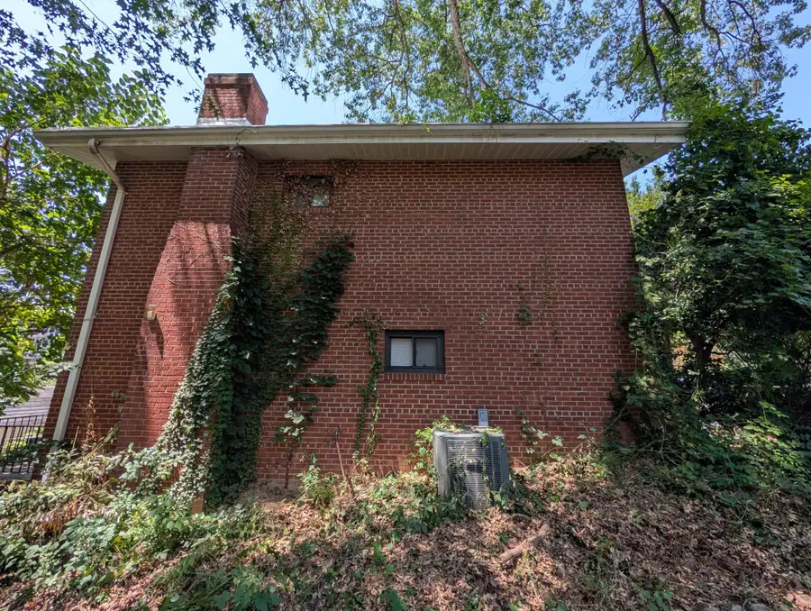 3128 Central Ave Ne, Washington, DC 20018 - #3