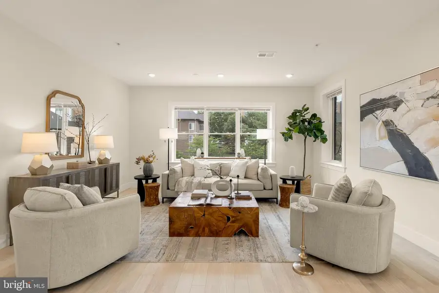 502 Edgewood St Ne #2, Washington, DC 20017 - #3