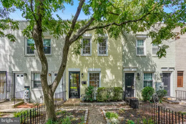 415 17th St Se, WASHINGTON, DC 20003