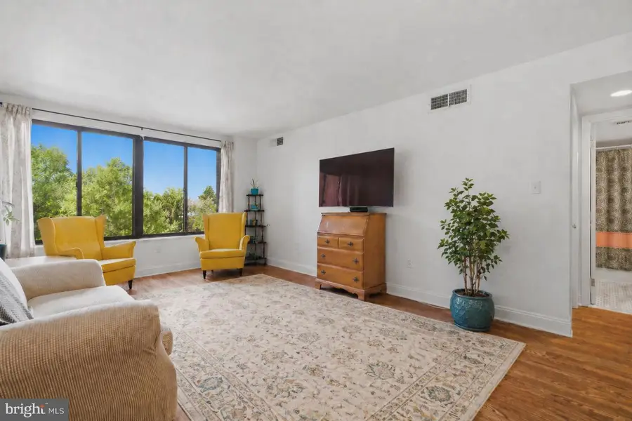 3114 Wisconsin Ave Nw #302, Washington, DC 20016 - #2