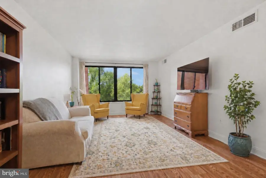 3114 Wisconsin Ave Nw #302, Washington, DC 20016 - #3